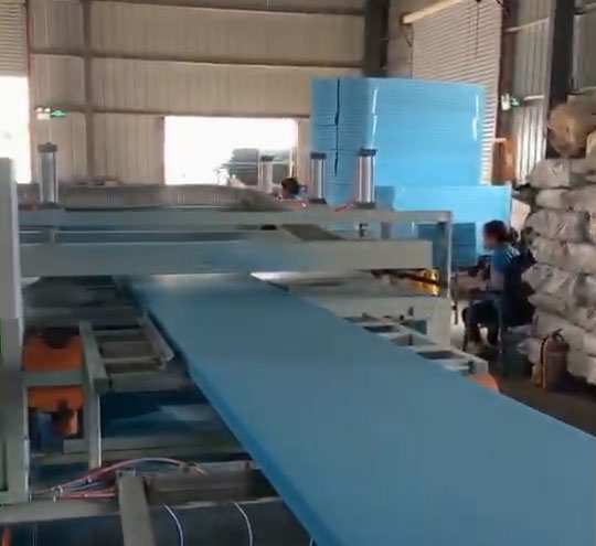 擠塑板生成車間